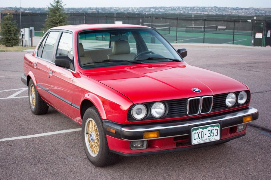  BMW 325 Sedan (E30) 1988 года  (фото 1 из 58)